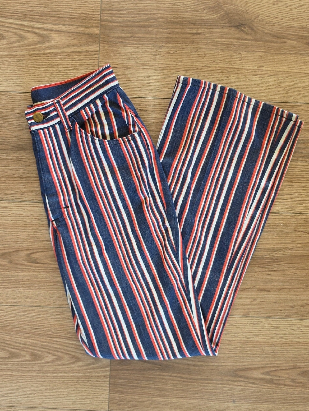 Lee Women's 70's Inspired Bootcut Flare Pants, Size Extra Small/Small